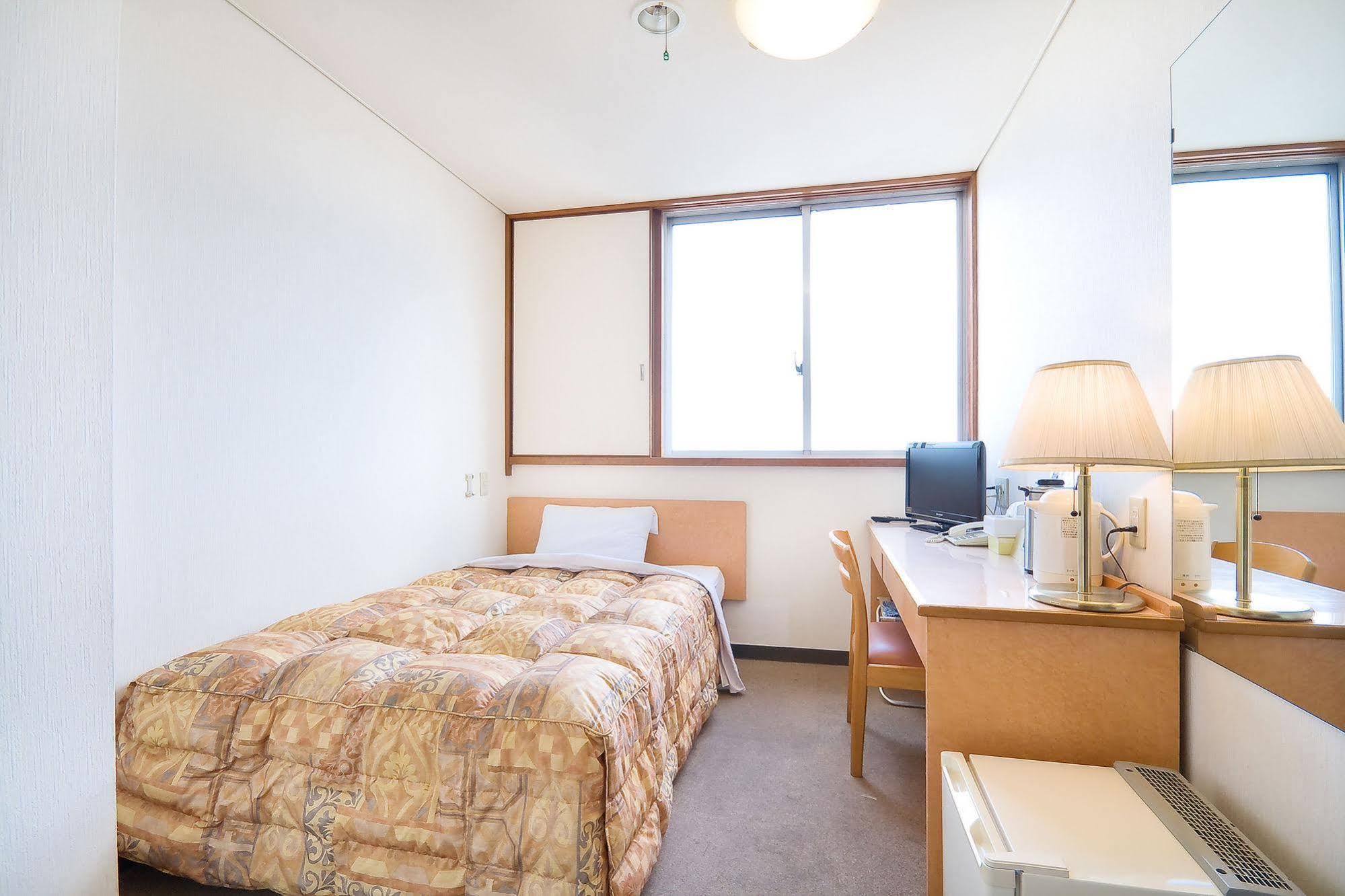 Hotel Kikusui Imabari Railway Station 외부 사진
